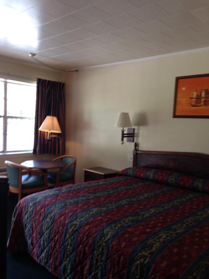 Royal Inn Monroeville Exterior foto